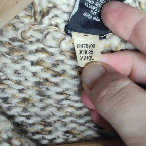 Vintage Gap Oversized Wool Knit Cardigan Women's L tan - Picture 4 of 9